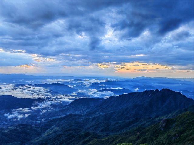 桂林貓兒山｜華南之巔~雲霧繚繞之峰