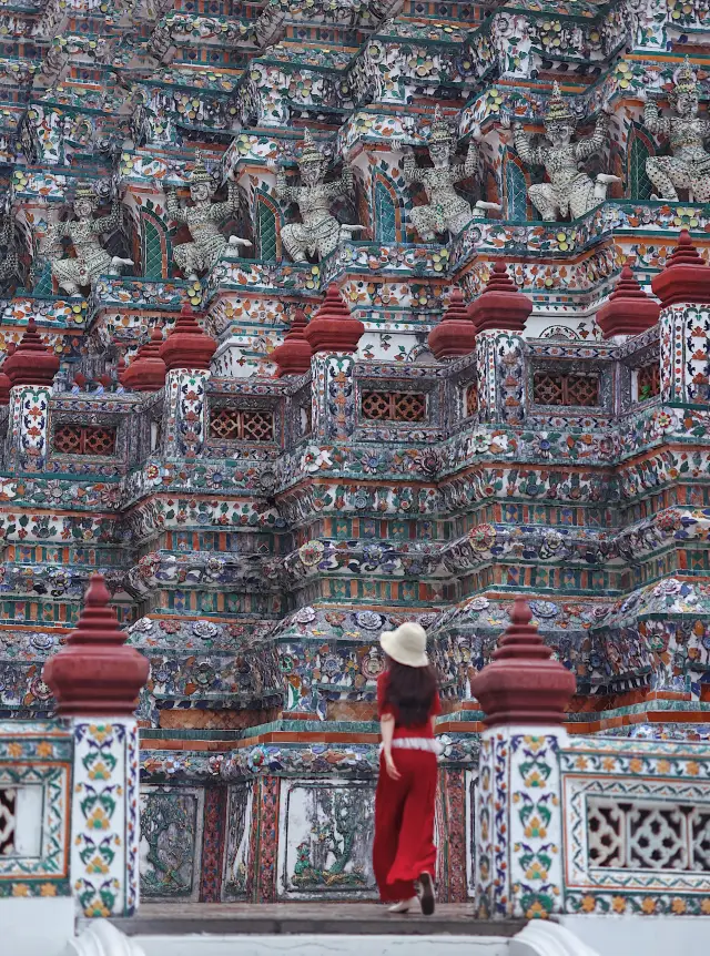 バンコクのチェンワット寺、ありがとう豪雨が私のために場をクリアしてくれました