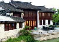 古鎮即酒店，公園是它家花園
