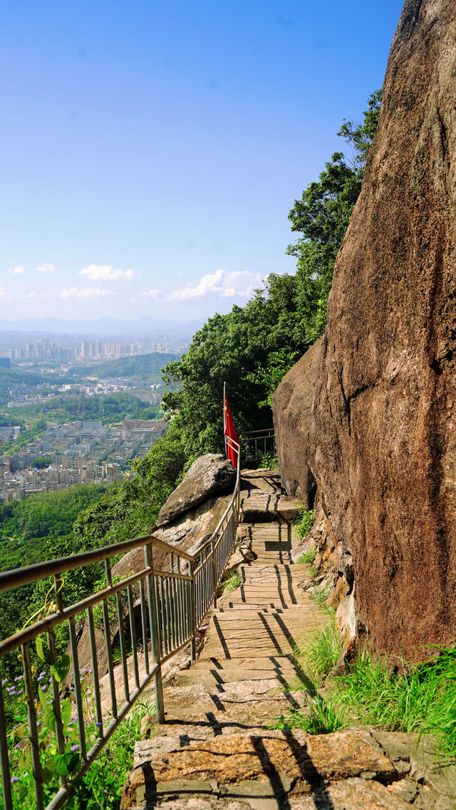 園山景區｜妙覺寺塔林鵝公髻