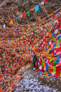 被整座山的經幡震撼住了｜金川觀音廟