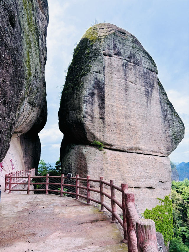 <《桂林風光：探索中國最美麗的山水畫卷》