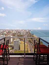 🌟 Colombo's Coastal Charm: Radisson Hotel Highlights 🌊🏨