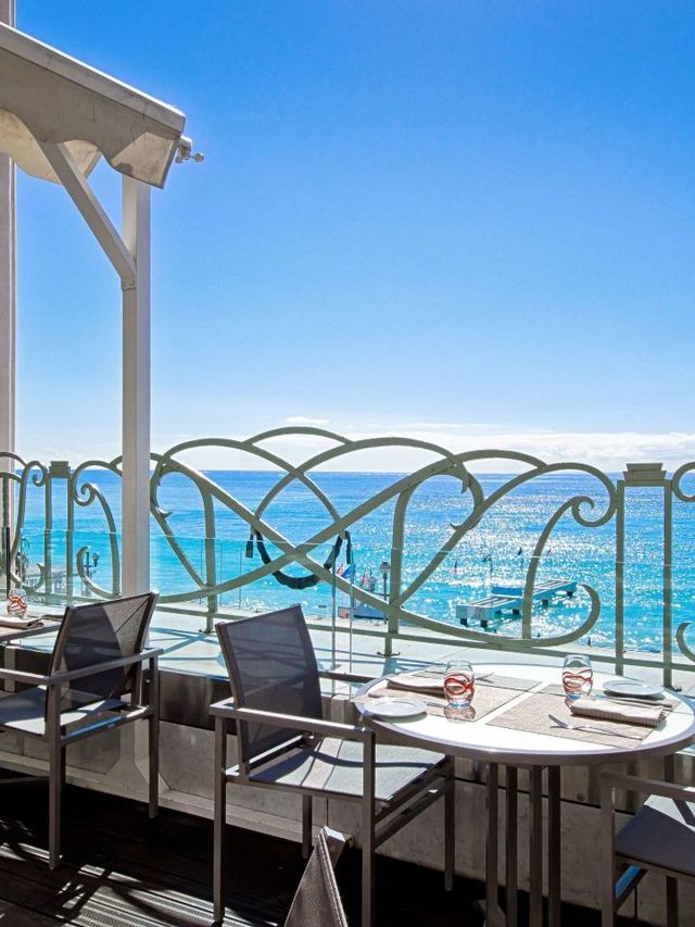 🌟 Nice's Luxe Beachfront Stay: Hyatt Regency 🌊🏨