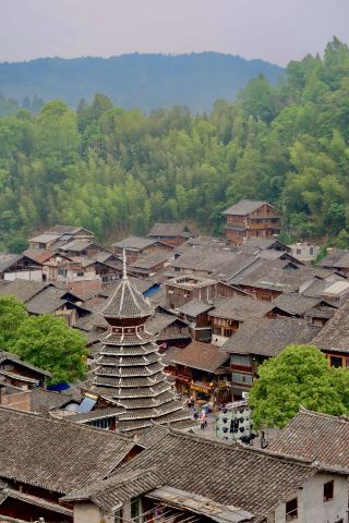 住進了侗寨的民宿天花板