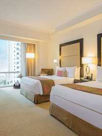 🌟 Makati's Luxury Stay: Fairmont's Finest! 🏨✨