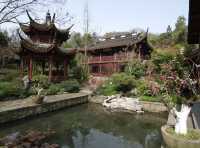 來冷門的瑪瑙寺，賞台灣工藝歷史