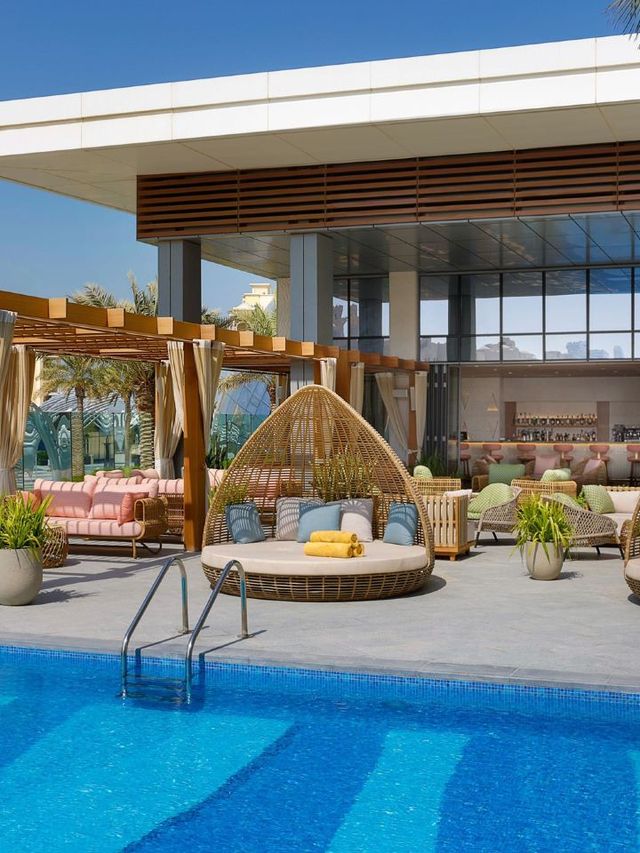🌴🏰 Luxe Dubai Escapes: St. Regis Palm Jumeirah 🛍️🌊