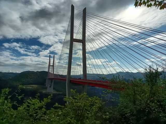 六廣河特大橋