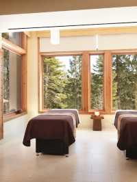 🏔️ Luxe Lake Tahoe Escapes: Ski, Dine & Unwind 🛎️