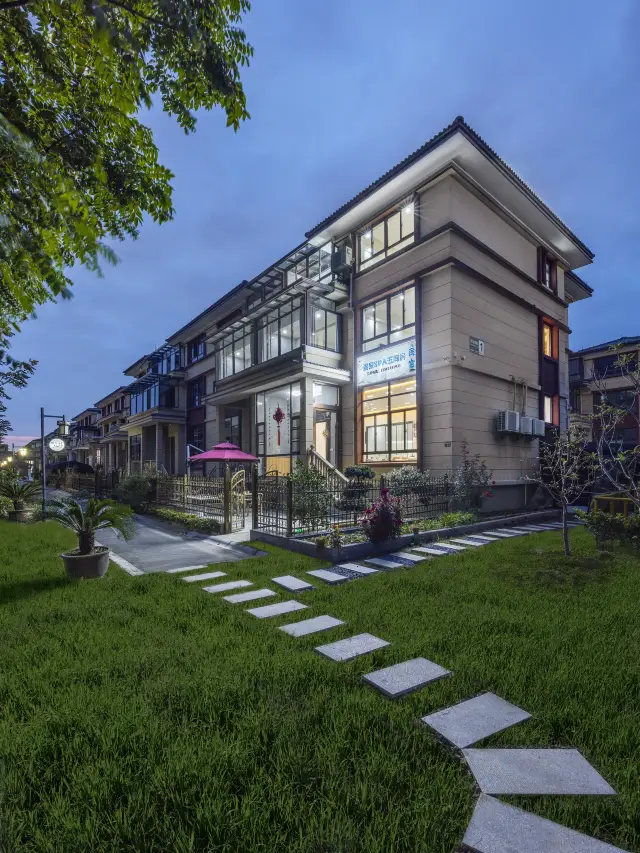 The Dream of Hot Springs in Nanxun Ancient Town: A Spiritual Comfort in the Water Town of Jiangnan