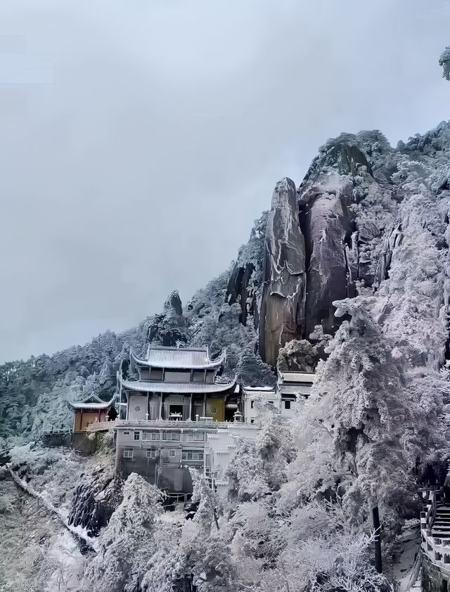 九華山冬雪禪境，一場心靈的修行之旅。