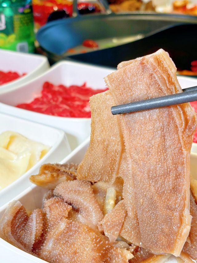 型型型毛肚自助火鍋撫順萬達店