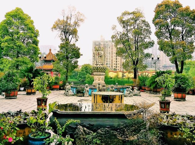 Changsha's Sacred Sanctuaries: Where History Whispers from Ancient Halls