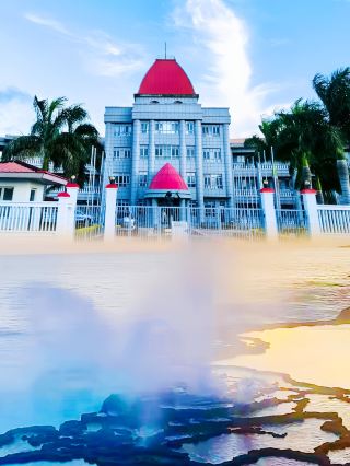 各位朋友，今日一定要同大家分享湯加呢個絕美嘅旅行勝地。湯加真係一個受上帝眷顧嘅地方，靚到令人窒息。