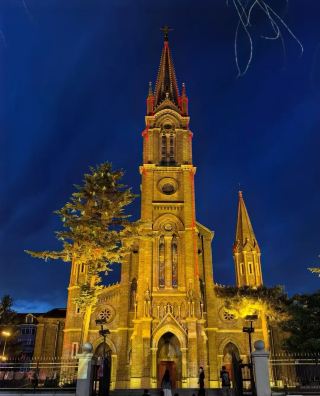 Jilin City in winter is like a fairy tale world of ice and snow. This time, I specially planned a 4-day itinerary that allows you to see the rime and go skiing, it's really amazing!
