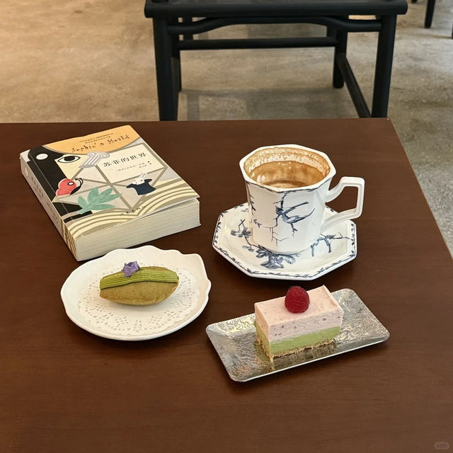 🍰이 카페, 분위기와 맛이 모두 완벽해요!✨