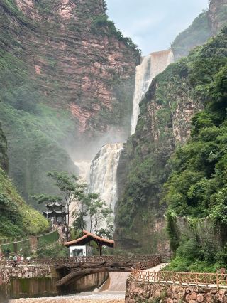 น้ำตกซานตานในชูสยง ยูนนาน น้ำตกสมบัติหายากในยูนนาน