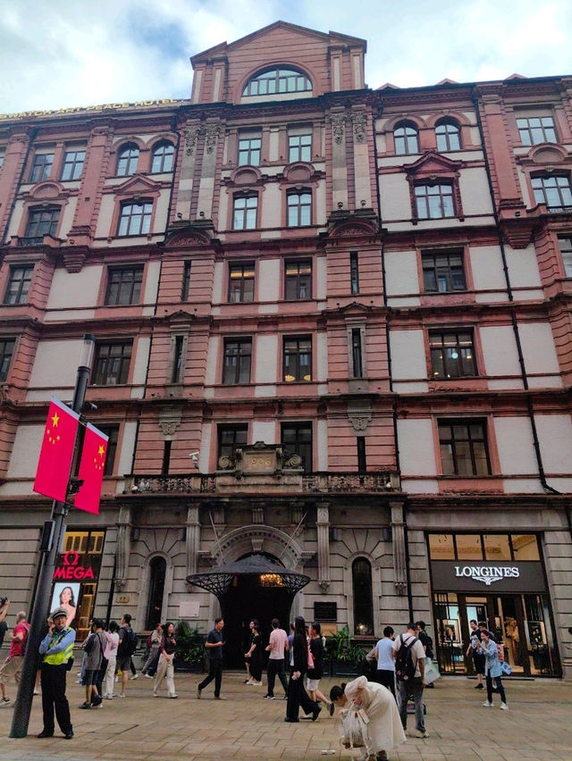 🛍️ Review: The Vibrant Artery of Shanghai - Nanjing Road