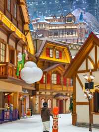 Shanghai’s Epic Indoor Ski Resort – Ice, Snow & Insta-Worthy Vibes!