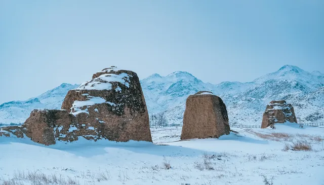 救命!雪後西夏陵是穿越千年的寂靜詩篇 救命!雪後西夏陵是穿越千年的寂靜詩篇