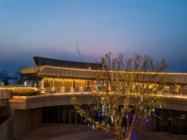 南京江心洲必打卡!燈塔咖啡館承包你的日落與浪漫 南京江心洲必打卡!燈塔咖啡館承包你的日落與浪漫