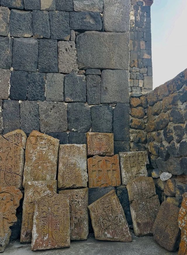 亞美尼亞 高加索明鏡上的千年黑色聖殿