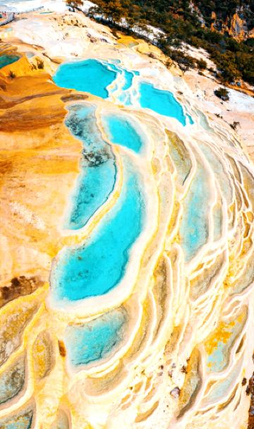 Encounter a Hundred-Million-Year Geological Wonder