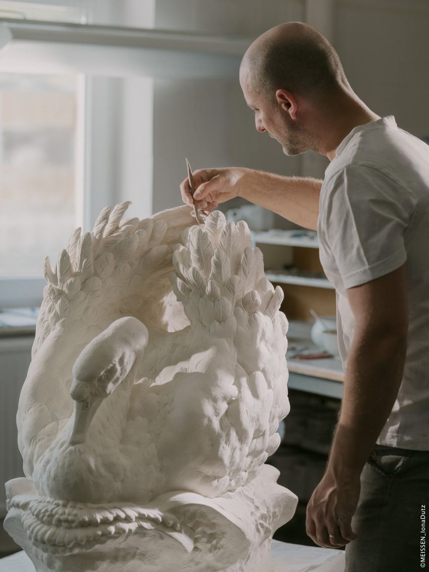 300 years ago, the Germans burned a peacock to life-size. | Trip