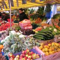 Exploring Marché de la Création Bastille 