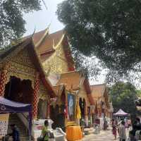 สักการะพระธาตุดอยสุเทพ คู่เมืองล้านนา