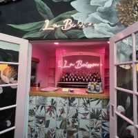 Fleur Noire Hotel โรงแรมบูติคใน Palm Spring, CA.