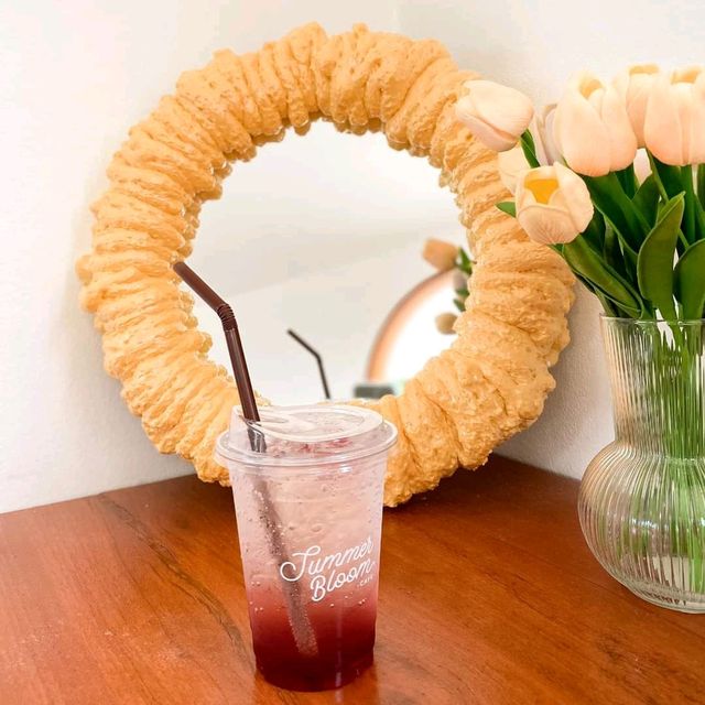 Summer Bloom Cafe