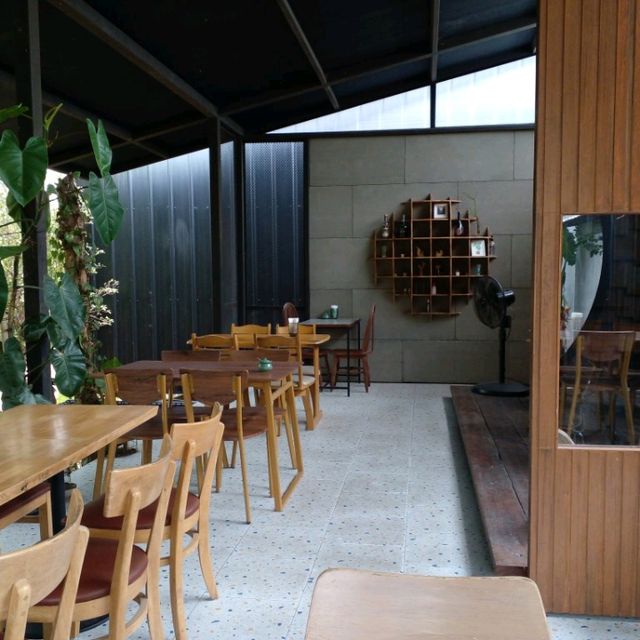 คาเฟ่ โฮมมี่ บ้านบาหลี ทางไปลายัน