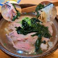 鵝肝多士就在居酒屋