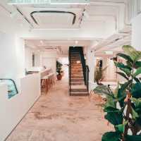 深水埗兩層高純白cafe