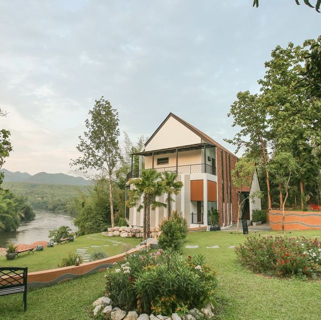 VeeVaree Riverkwai Resort 