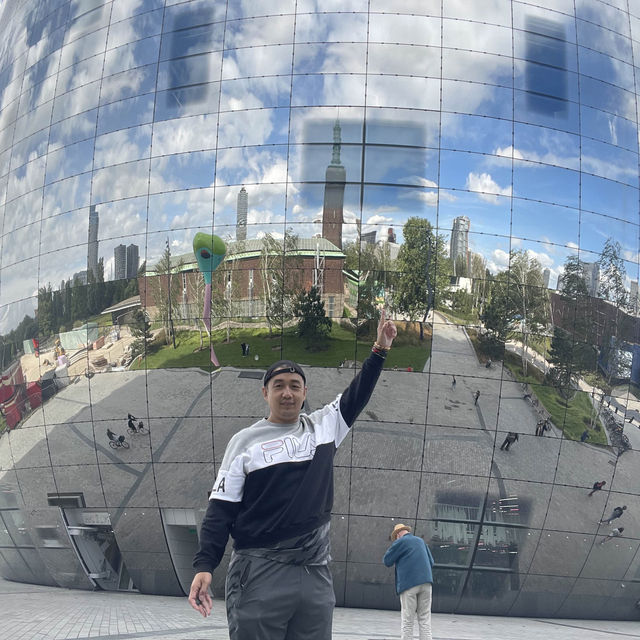 A reflection bowl in Rotterdam