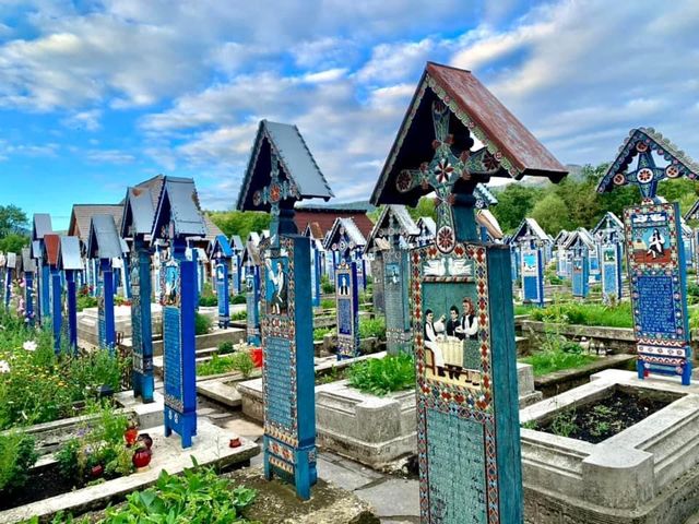 羅馬尼亞🇷🇴快樂墓園