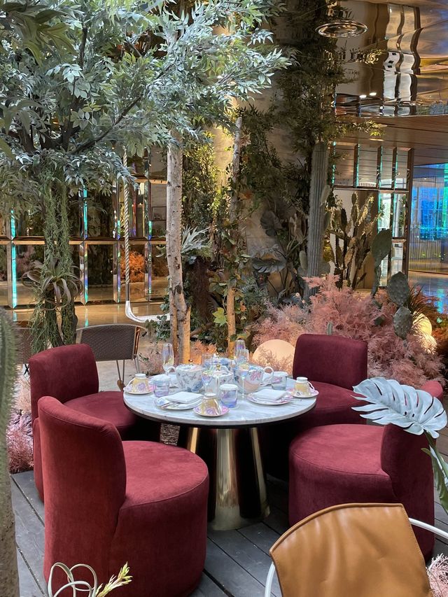 MZ세대들이 좋아할 만한 힙한 호텔 🛋️몬드리안 서울 이태원