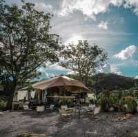 คาเฟ่สไตล์แคมป์ปิ้ง วิวภูเขา แบบ 360 องศา