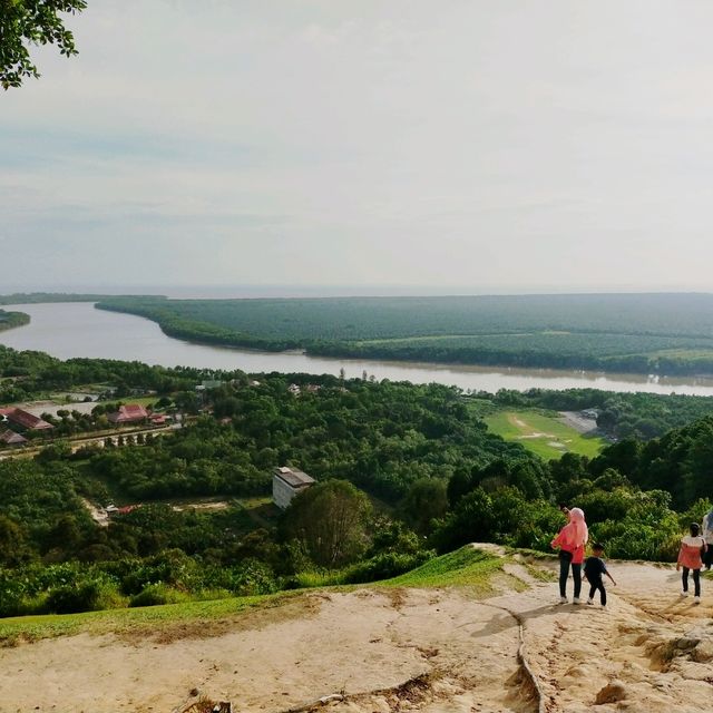Paragliding at Jugra Hill Lighthouse Tower