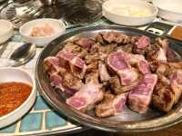 합정동 줄서서 먹는 돼지고기 맛집 '강화 통통 생고기 본점'