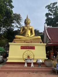วัดเขาตะเกียบ หัวหิน