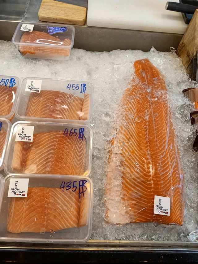 ตลาดสดธนบุรี ยกทะเลสด ร้านเด็ดดังมาให้ช้อปแล้ว