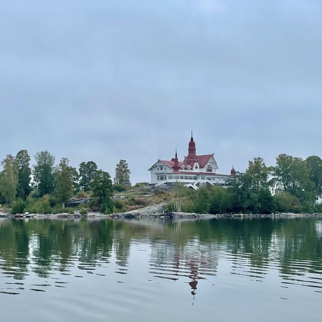 Helsinki’s old & new, land & water