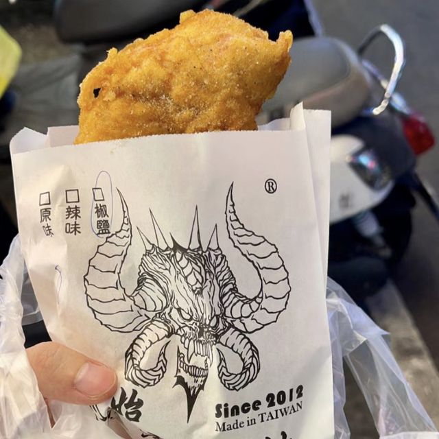 夜市狂歡！逢甲夜市暢享美食狂歡！🍡🎉🎪