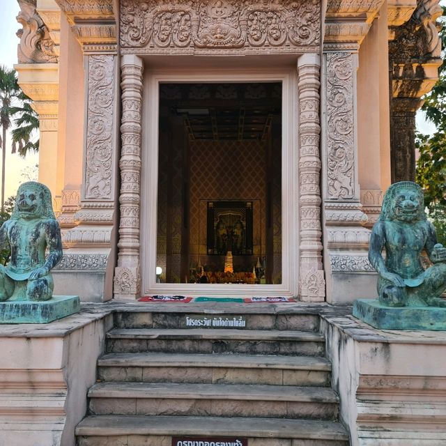 ไหว้ศาลเจ้าพ่อหลักเมือง และศาลหลักเมือง บุรีรัมย์'