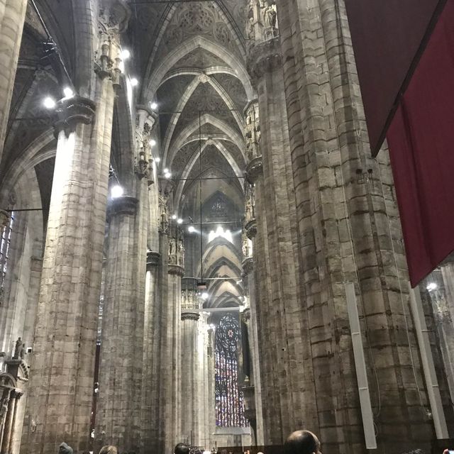 A Tour inside the Milan cathedral 