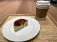 東京・広尾。ハーフサイズでバスクチーズケーキを楽しめる『HOUSE CHEESE CAKE』